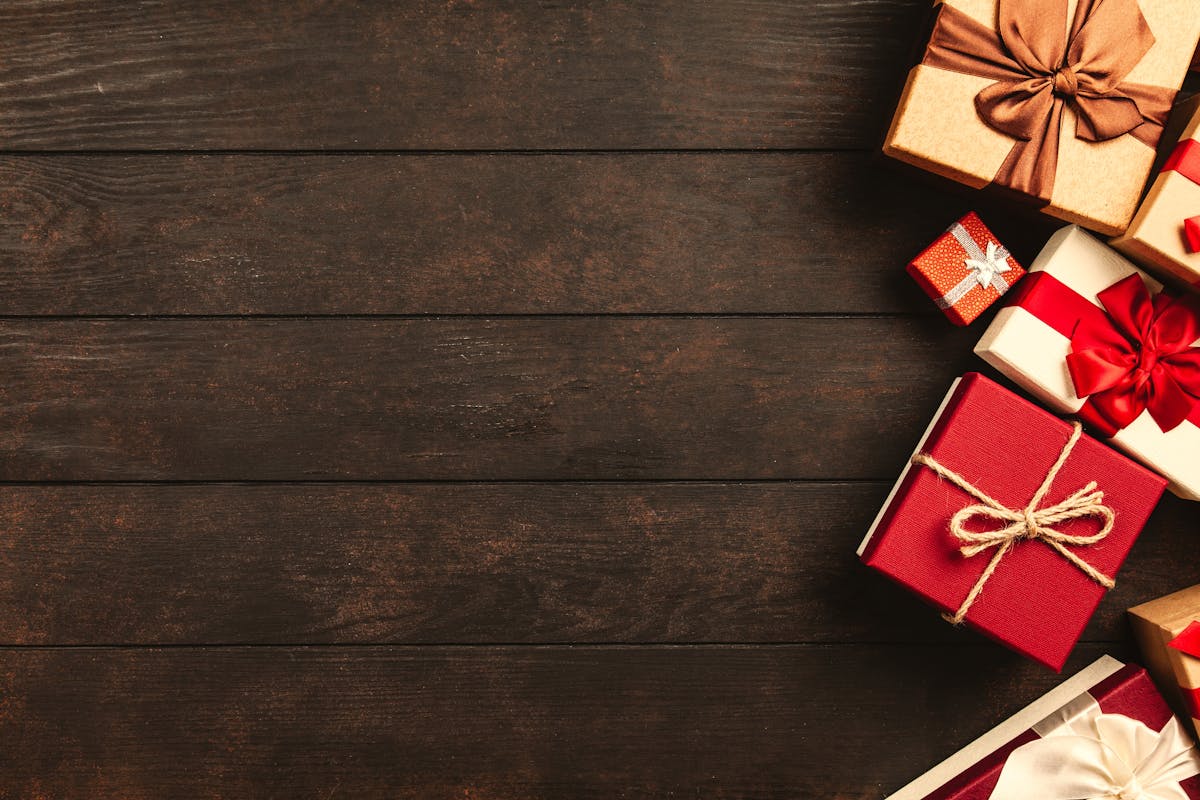 Holiday gift packaging strategy festive
